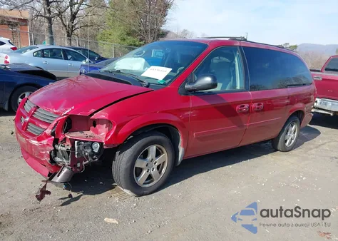 2005 Dodge Grand Caravan Sxt from USA, damaged, VIN 2D4GP44LX5R333392